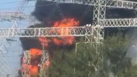 Fuerte incendio en Planta de Energía de Carbón II de la CFE en Nava, Coahuila