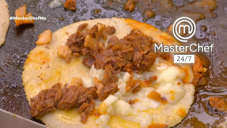 Cómo evitar que las tortillas de tus quesabirrias se rompan.