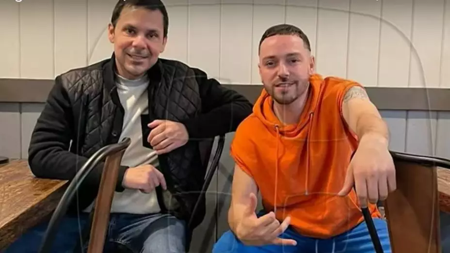 pee wee y su representante