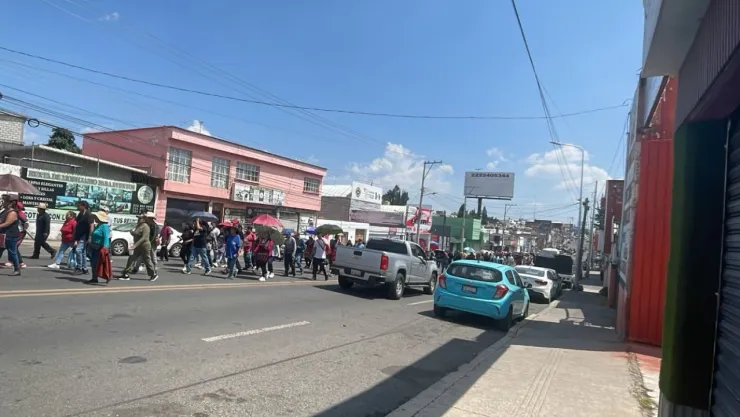 Manifestación provoca cierre sobre la Avenida 16 de Septiembre en Puebla hoy: Afectaciones viales