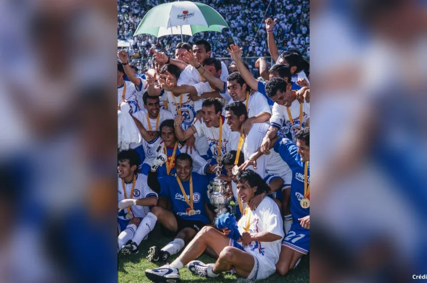 18 cruz azul campeón 1997 final león.jpg