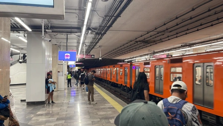 Estación de la Línea 1 del Metro CDMX.