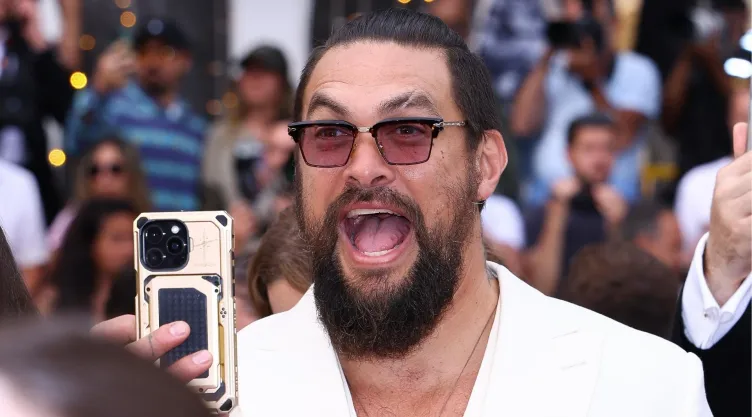 Jason Momoa sin barba así luce el actor tras su radical cambio de look