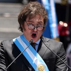 javier-milei-recorta-trabajadores-argentina