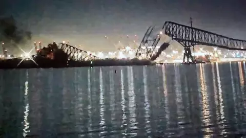 Así fue como barco derrumba puente en Baltimore; video.jpg