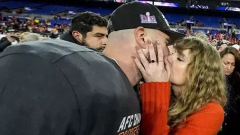 Apuestan si Travis Kalce le propondrá matrimonio a Taylor Swift