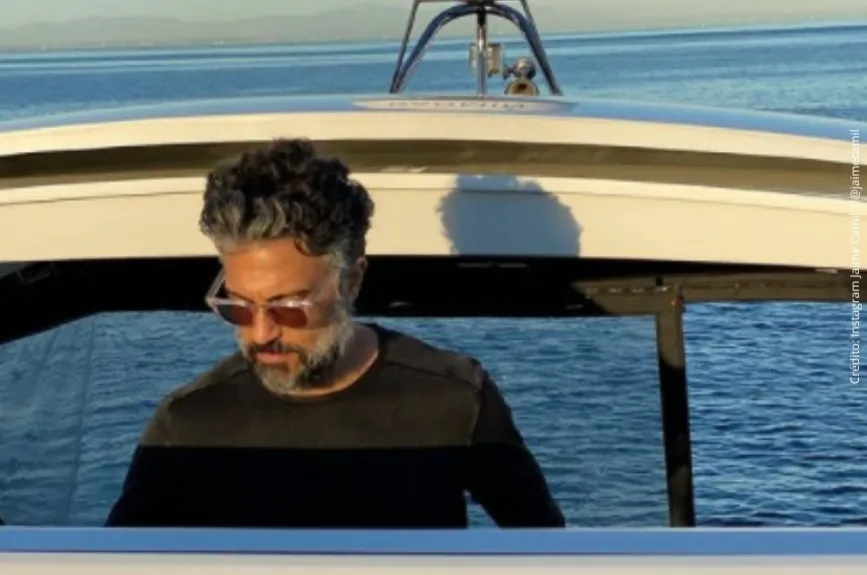 Jaime Camil de paseo. (2).jpg