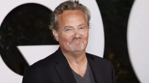 ¿De qué murió Matthew Perry_ Hallan antidepresivos en su casa