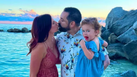 Fallece creador de Food With Bear Hands días después de celebrar su aniversario de bodas