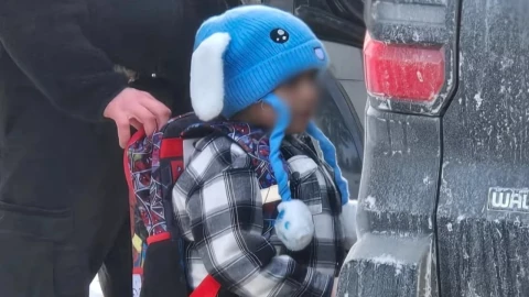 Niño detenido por ICE.