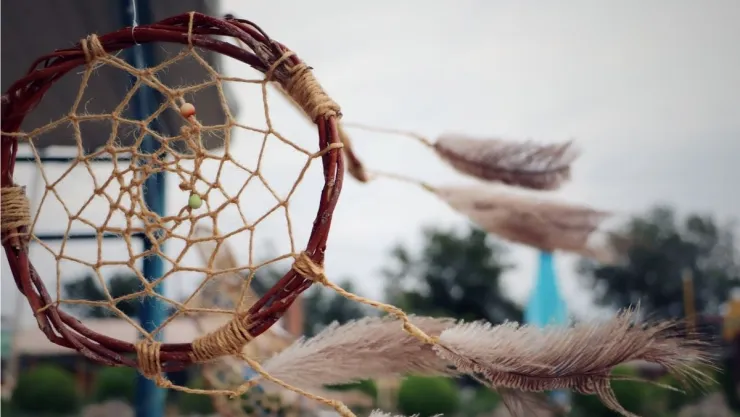 Ideas DIY Cómo hacer atrapasueños boho con hilo y ramas.jpg