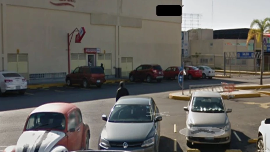 Roban cajero automático del centro comercial Cruz del Sur