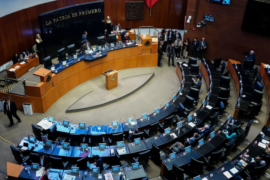 Legisladores reciben iniciativa sobre no reelección y nepotismo electoral.jpg