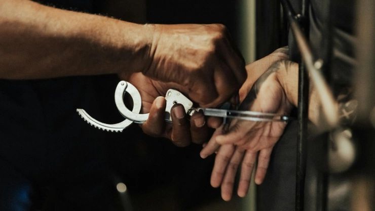 Persona detenida caso Inglaterra.jpg