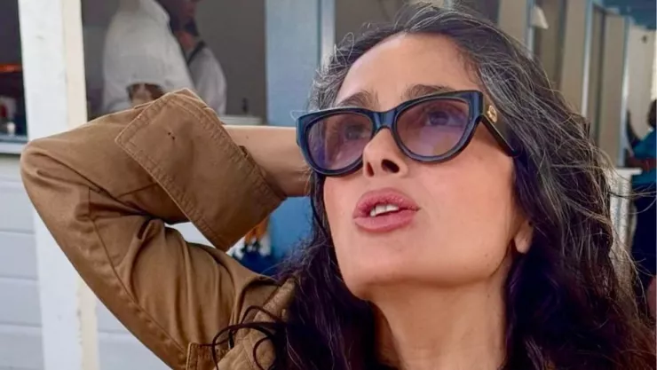 Salma Hayek luce espectacular en sesión de bikini para celebrar sus 58 años FOTOS