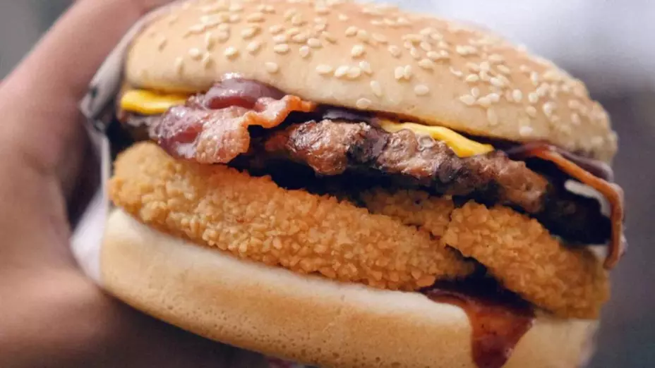 hamburguesa gratis un beso