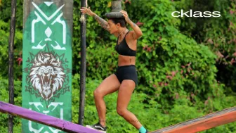 Mantener el equilibrio durante el recorrido en Survivor México 2023.