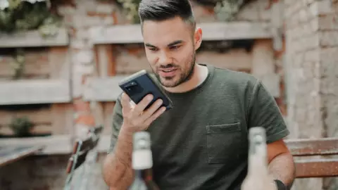 Así puedes traducir a texto los mensajes de voz de WhatsApp