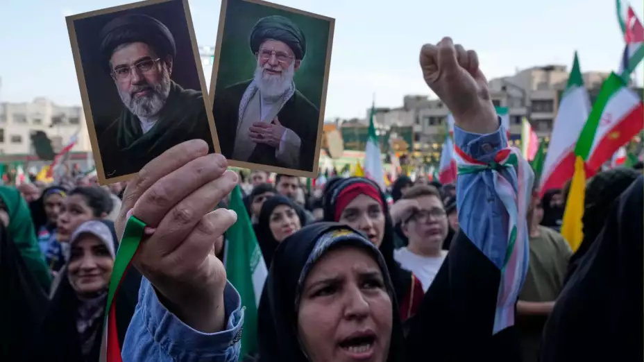 Manifestación a favor del régimen iraní en Teherán