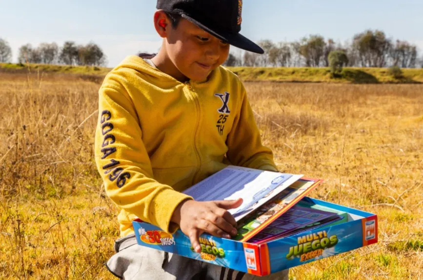 Generando sonrisas en la edición 2021 - 2022 del Juguetón Azteca.