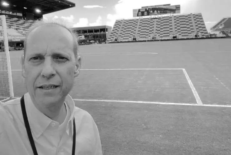 Muere el cronista y periodista deportivo Paco Villa