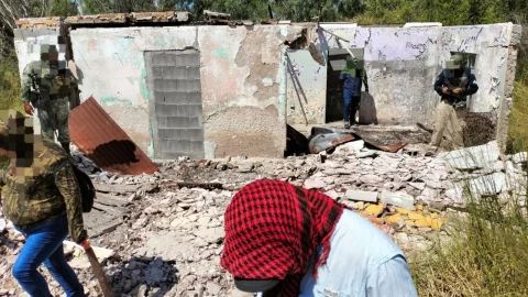 Las madres buscadoras acudieron en compañía de autoridades a los campos de exterminio en Tamaulipas.