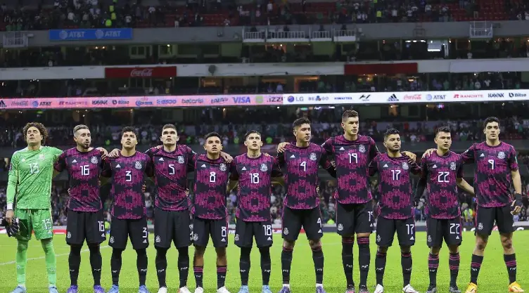 Guillermo Ochoa Johan Vásquez César Montes Chucky Lozano Raúl Jiménez Selección Mexicana