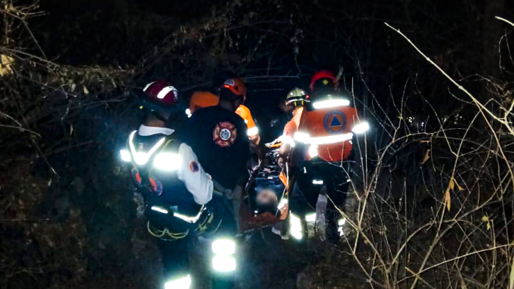 Adolescente cae 12 metros en la Piedra China de Purísima del Rincón; rescate tardó 2 horas.png