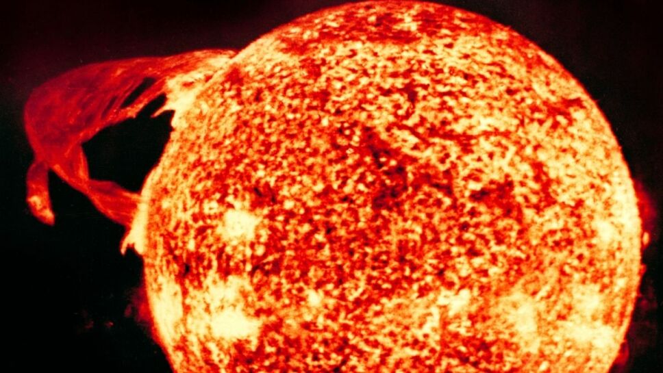 Erupción solar, tormenta geomagnética a.jpg
