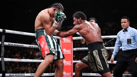 David Benavidez Demetrius Andrade box