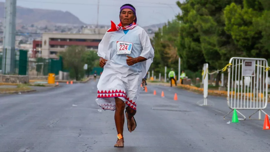 México apoyará a atletas indígenas.jpg