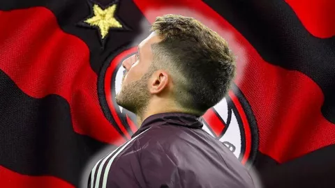 Santi Gimenez sabe que tiene una larga racha sin hacer goles.