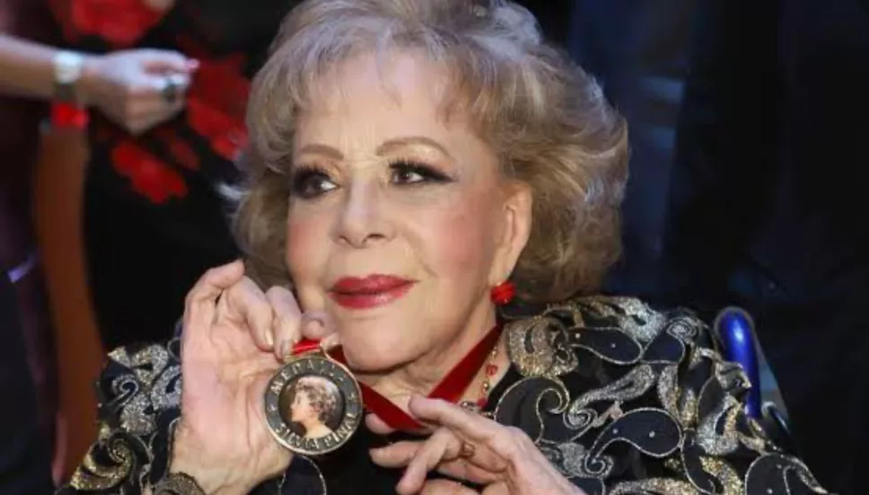 Homenaje a Silvia Pinal