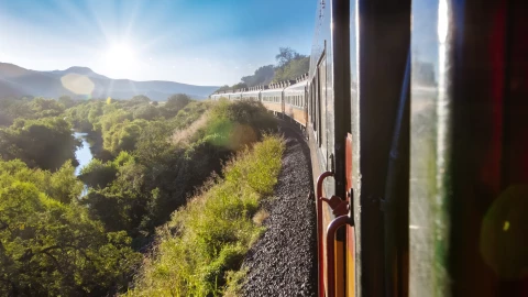 Lluvias provocan descarrilamiento del tren “El Chepe”