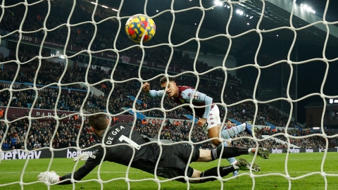 Gol de Coutinho con Aston Villa