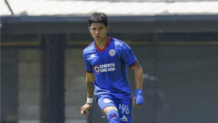 José Suárez, canterano de Cruz Azul.