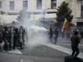 Manifestaciones en Colombia terminan en disturbios.