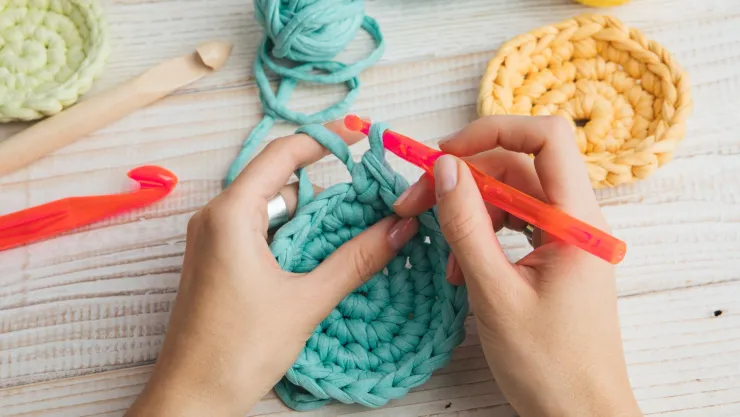 5 Ideas para hacer portavasos de crochet para principiantes