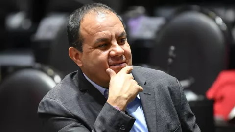 Cuauht&eacute;moc Blanco durante sesi&oacute;n en la C&aacute;mara de Diputados