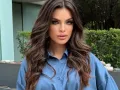 Nadia Ferreira con camisa de mezclilla..jpg