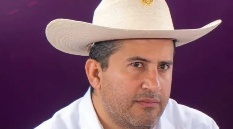 carlos manzo