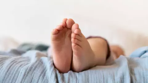 Bebé murió cerca de Navidad, médicos le dieron medicina que no era