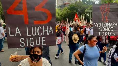 Ayotzinapa 43 normalistas marcha 2022