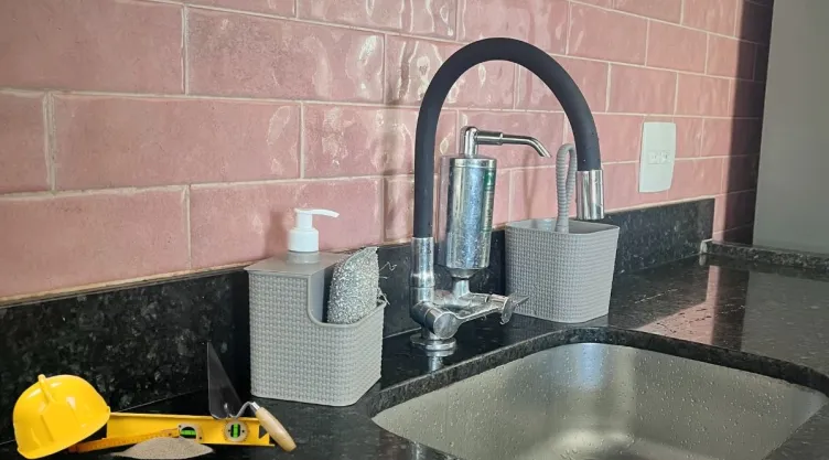 La clave para transformar tu cocina sin picar azulejos y que ya es tendencia.jpg
