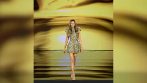 Desfile de Belinda en el Fashion Week de París.