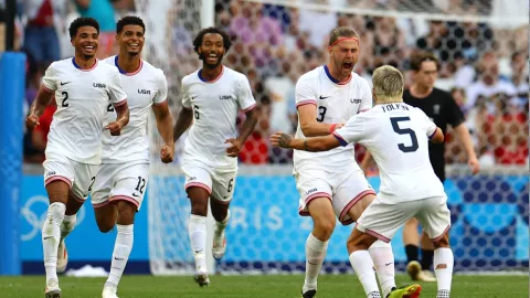 Estados Unidos le gana rápido a Nueva Zelanda