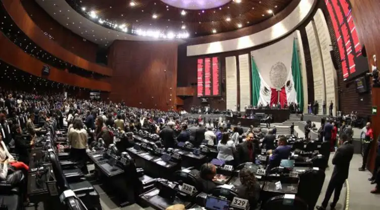 Diputados en sesión del Pleno.
