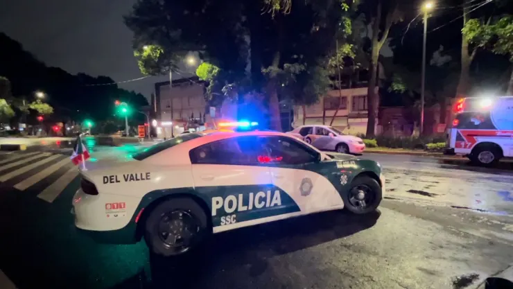 Benito Juárez: Muere un hombre sobre División del Norte y queda tendido en camellón