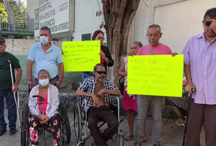 ¡Urgente! Pacientes de Zihuatanejo protestan por falta de hemodiálisis en el Hospital Regional