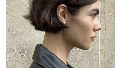 El minibob es uno de los mejores cortes para rejuvenecer el rostro después de los 30 años